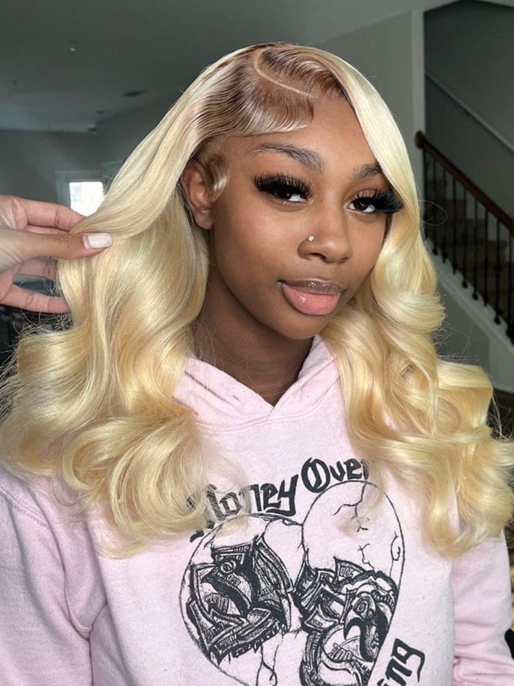 #T4/613 Blonde Body Wave Wig