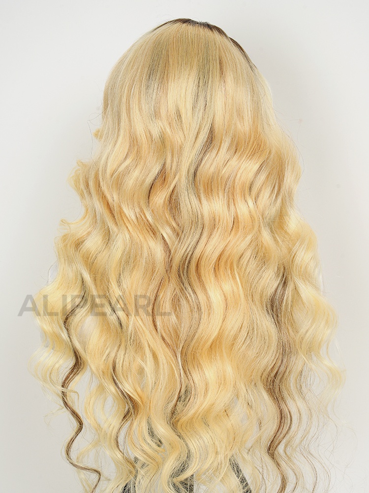 bouncy blonde wavy hair
