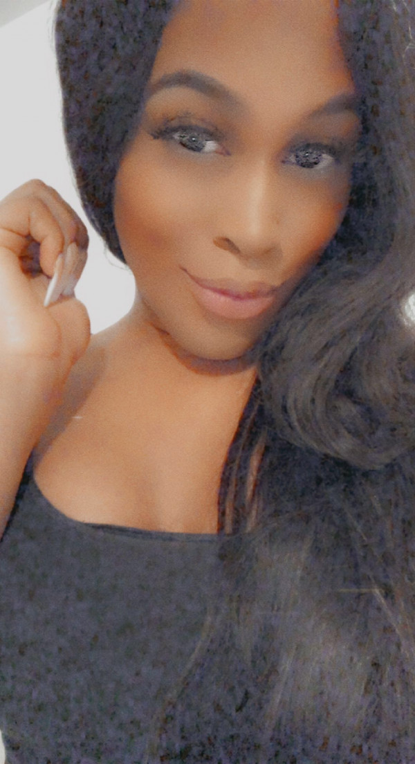 Vibrant Ali Pearl Hair Photo for Mobile